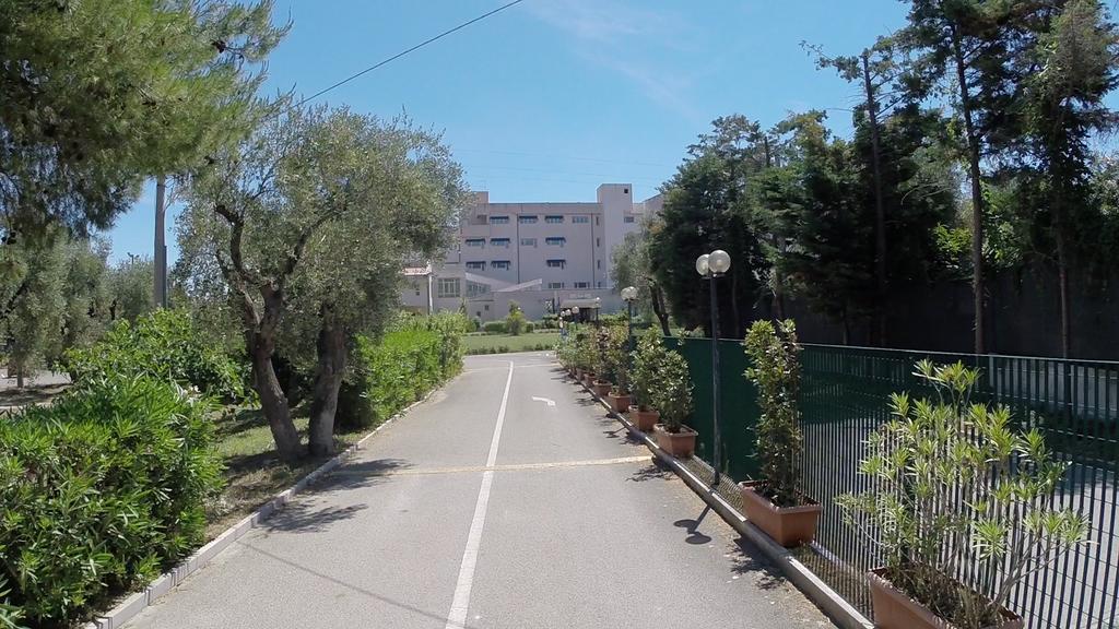Centro Di Soggiorno Il Belvedere Vieste Bagian luar foto